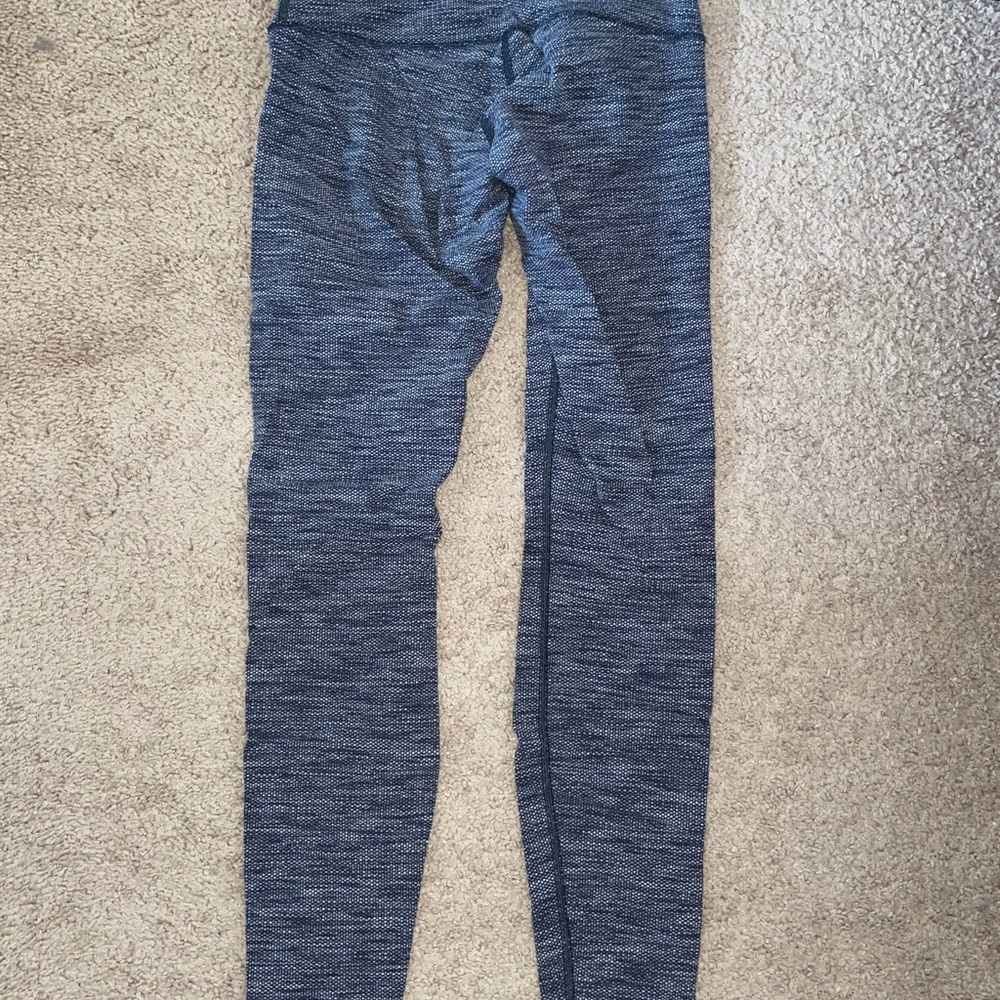 Women’s gray size 6 Lululemon full length leggings